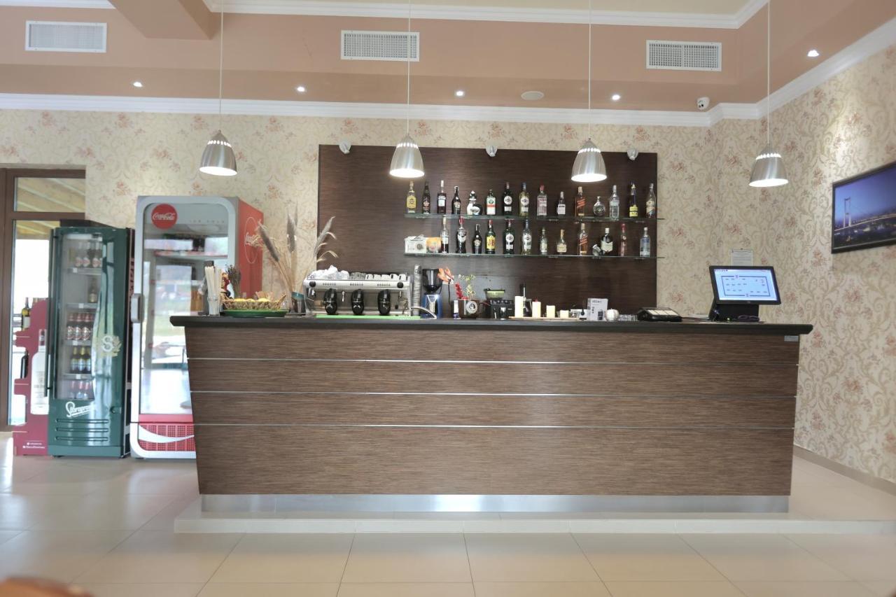Pensiune Restaurant Liana Mehadija Εξωτερικό φωτογραφία