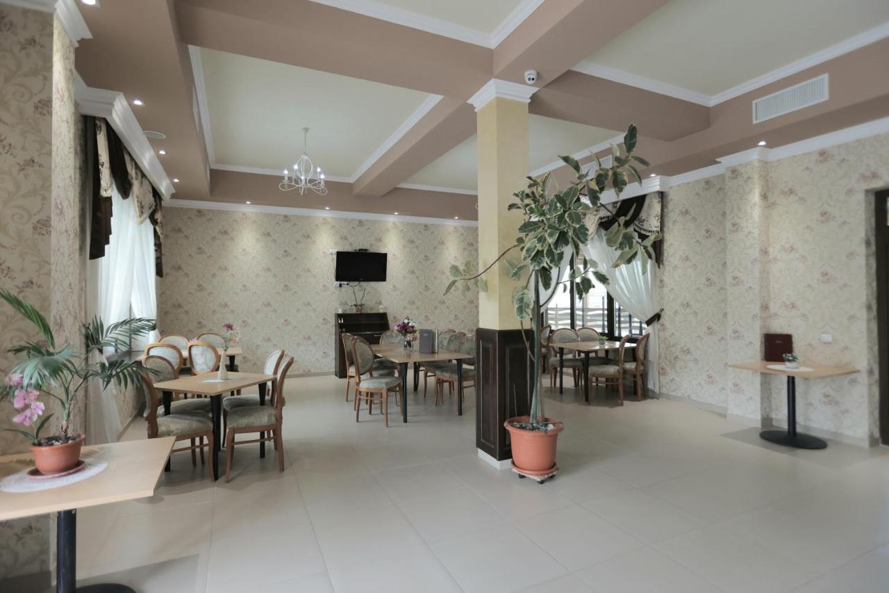Pensiune Restaurant Liana Mehadija Εξωτερικό φωτογραφία